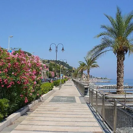 Apartmán In The Center Of Varazze, 2 Minutes From The Sea